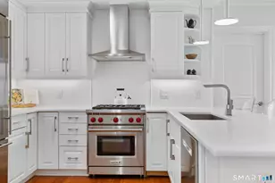 85 Memorial Rd, West Hartford, CT 06107 - Photo 8