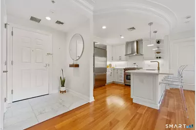 85 Memorial Road #205, West Hartford, CT 06107 - Photo 2