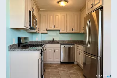 11 Bedford Avenue #M3, Norwalk, CT 06850 - Photo 10