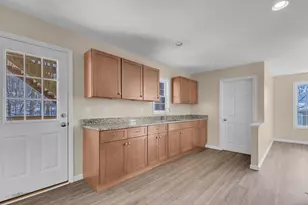 8-10 Rimmondale St, Seymour, CT 06483 - Photo 2