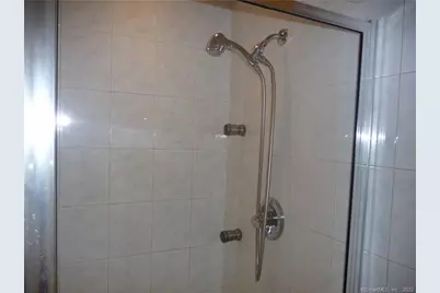 1 Eastview Street #FRONT, Hartford, CT 06114 - Photo 12