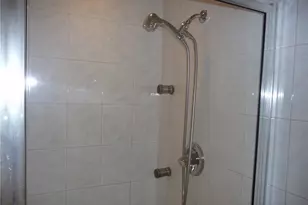 1 Eastview St, Hartford, CT 06114 - Photo 12