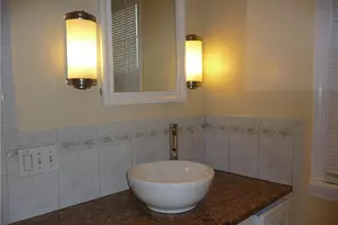 1 Eastview St, Hartford, CT 06114 - Photo 10