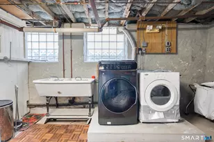 65 Brooklawn Pl, Bridgeport, CT 06604 - Photo 34