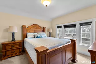 65 Brooklawn Pl, Bridgeport, CT 06604 - Photo 32