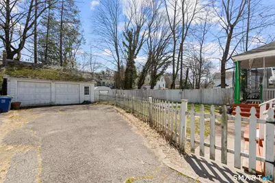 65 Brooklawn Place, Bridgeport, CT 06604 - Photo 38