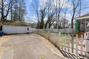 65 Brooklawn Pl, Bridgeport, CT 06604 - Photo 38