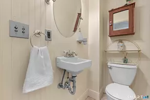 65 Brooklawn Pl, Bridgeport, CT 06604 - Photo 14