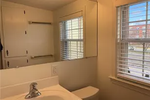 61 S Main St, Middletown, CT 06457 - Photo 8