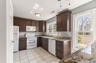 75 Redwood Dr, East Haven, CT 06513 - Photo 8