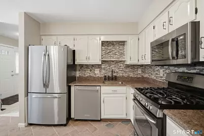 63 Dartmoor #63, Enfield, CT 06082 - Photo 10