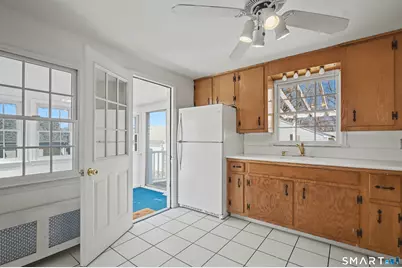 1 King Court, Enfield, CT 06082 - Photo 6