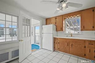 1 King Ct, Enfield, CT 06082 - Photo 6