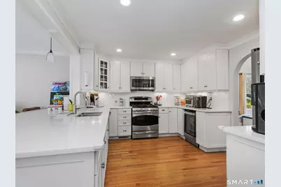 29 Morgan Avenue, Norwalk, CT 06851 - Photo 8