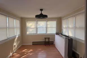 29 Bouley Ave, Waterbury, CT 06705 - Photo 2