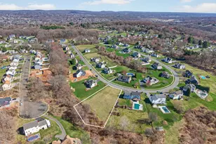 170 Debbie Dr, Meriden, CT 06451 - Photo 16