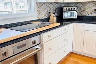 31 Atlantic Ave, Groton, CT 06340 - Photo 10