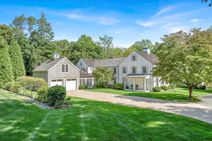 366 Hollow Tree Ridge Rd, Darien, CT 06820 - Photo 2