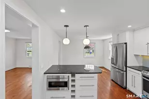 135 Edgemont Ave, West Hartford, CT 06110 - Photo 14