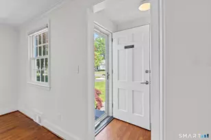 135 Edgemont Ave, West Hartford, CT 06110 - Photo 8