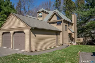 27 Riverview, Avon, CT 06001 - Photo 2