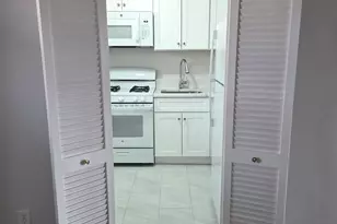 444 Bedford St, Stamford, CT 06901 - Photo 2