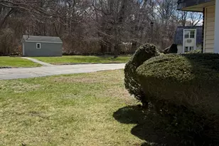 127 Black Point Rd, East Lyme, CT 06357 - Photo 8