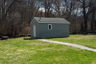 127 Black Point Rd, East Lyme, CT 06357 - Photo 6