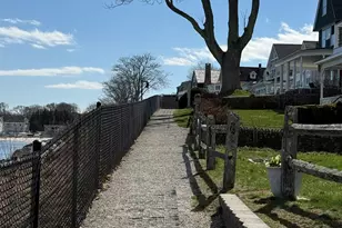 127 Black Point Rd, East Lyme, CT 06357 - Photo 10