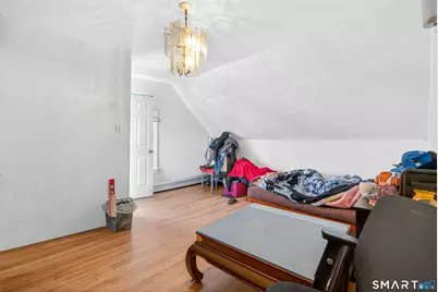 727 Iranistan Avenue, Bridgeport, CT 06605 - Photo 16