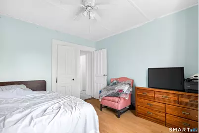 727 Iranistan Avenue, Bridgeport, CT 06605 - Photo 14