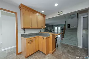 125 Colonial Hill Dr, Wallingford, CT 06492 - Photo 10