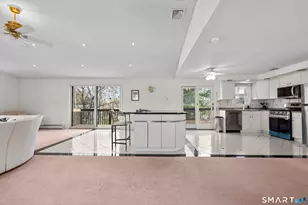 42 Divot Dr, Meriden, CT 06450 - Photo 6