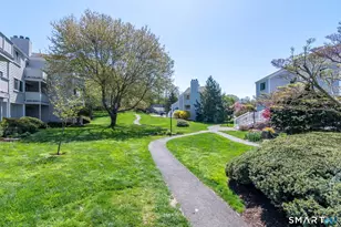 32 Rowayton Woods Dr, Norwalk, CT 06854 - Photo 6