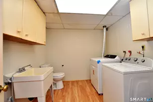 25 Hampshire Dr, Glastonbury, CT 06033 - Photo 36