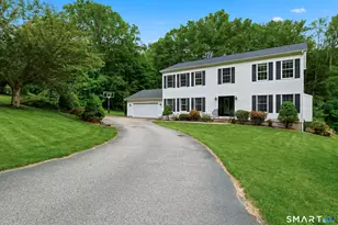 19 Rosemarie Ln, Bozrah, CT 06334 - Photo 1