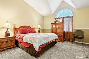 11 Circle Dr, Stratford, CT 06614 - Photo 10