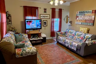 52 S 1st St, Meriden, CT 06451 - Photo 4