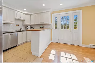 245 Sunnyridge Avenue #1, Fairfield, CT 06824 - Photo 6