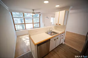 3236 Madison Ave, Bridgeport, CT 06606 - Photo 10