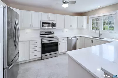 415 Pitkin Hollow #415, Trumbull, CT 06611 - Photo 10