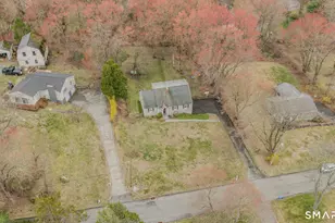 32 Greenbriar Ln, Newtown, CT 06470 - Photo 4