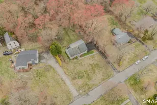 32 Greenbriar Ln, Newtown, CT 06470 - Photo 32