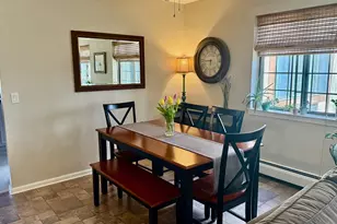 364 Foxwood Ln, Milford, CT 06461 - Photo 4