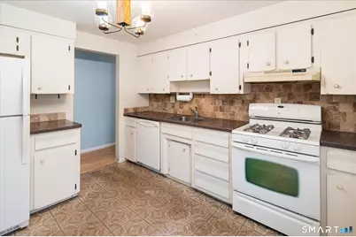 37 Elaine Drive, Stamford, CT 06902 - Photo 6