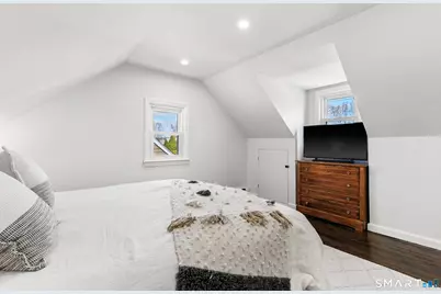 8 Bartlett Manor, Norwalk, CT 06850 - Photo 10