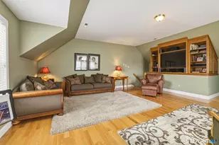 36 Commodore Hull Dr, Derby, CT 06418 - Photo 20