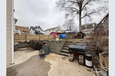 203 Benham Avenue, Bridgeport, CT 06605 - Photo 16