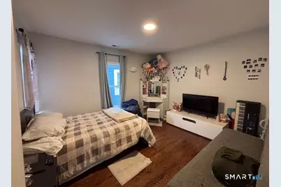 203 Benham Avenue, Bridgeport, CT 06605 - Photo 12