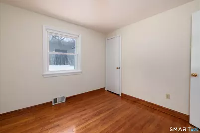 481 Bunker Hill Avenue, Waterbury, CT 06708 - Photo 6